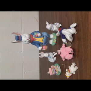 Vintage Bunny Figurine Set
